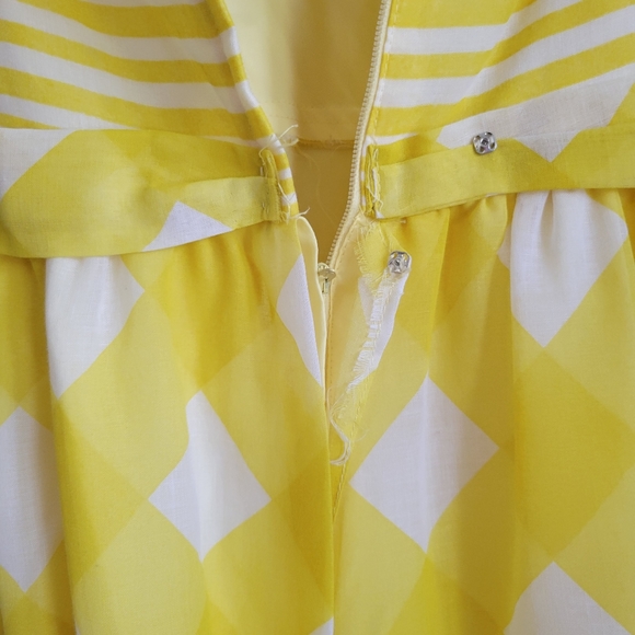 Lorrie Deb | 70s Vintage Plaid Sundress - Picture 7 of 8